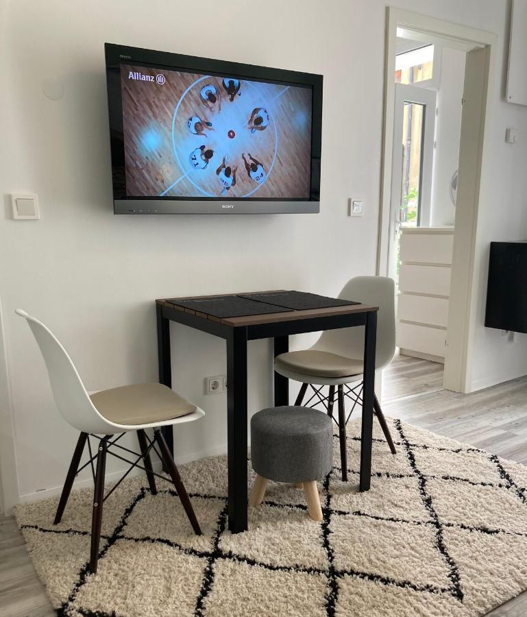 Living At Saarpartments - Adultsonly - Business & Holiday Homes With Kitchen For Long- And Short Term Stay, 3 Min To St Johanner Markt And Points Of Interest ساربروكن المظهر الخارجي الصورة